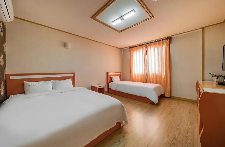 ג'גו Happy Hotel 0*,  קוריאה הדרומית